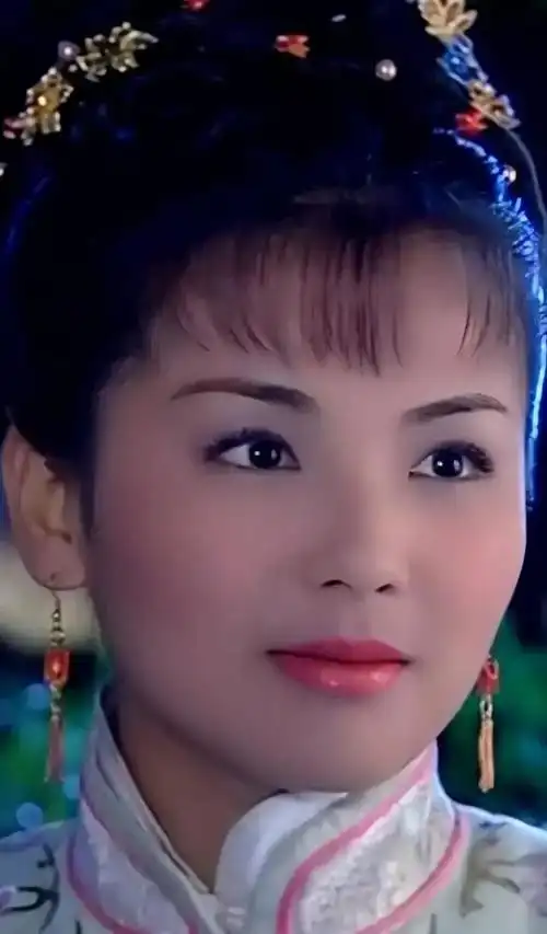 刘涛,娱乐圈的常青树,年轻时貌美如花,风华绝代,非常漂亮.