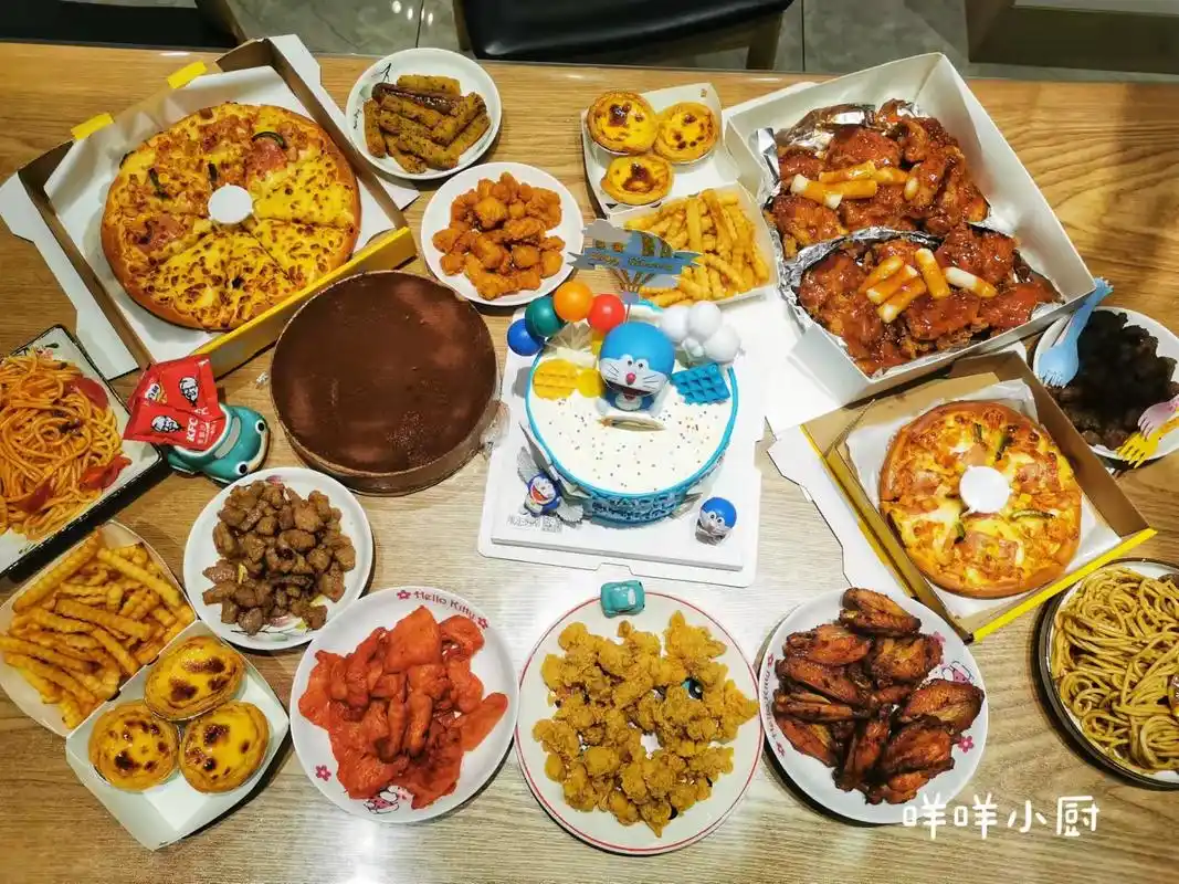 原创小朋友自发组织的小伙伴生日聚餐,以肉食为主,这样放纵真的好吗