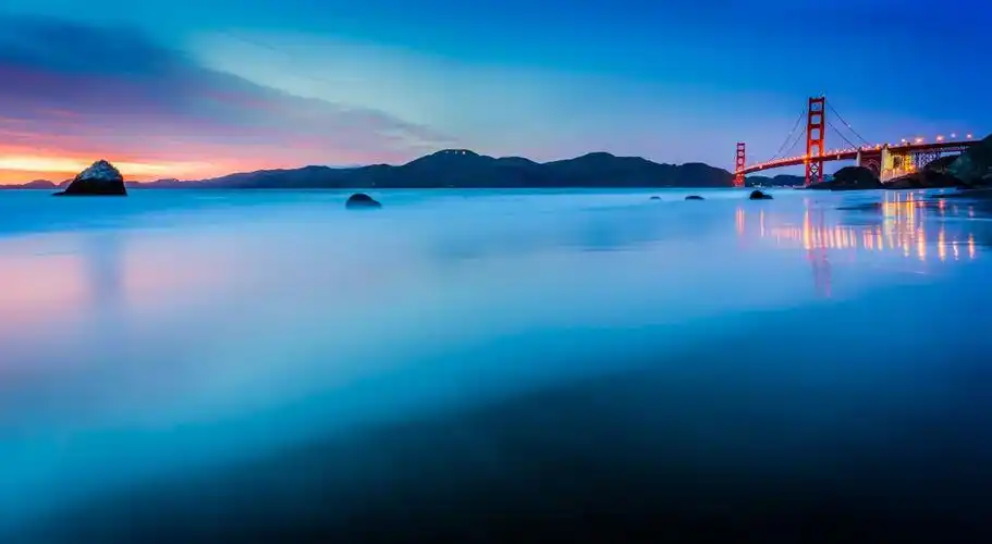 成熟夜景,璀璨灯光,大桥霓虹灯,桥的高大上商务背景图片.