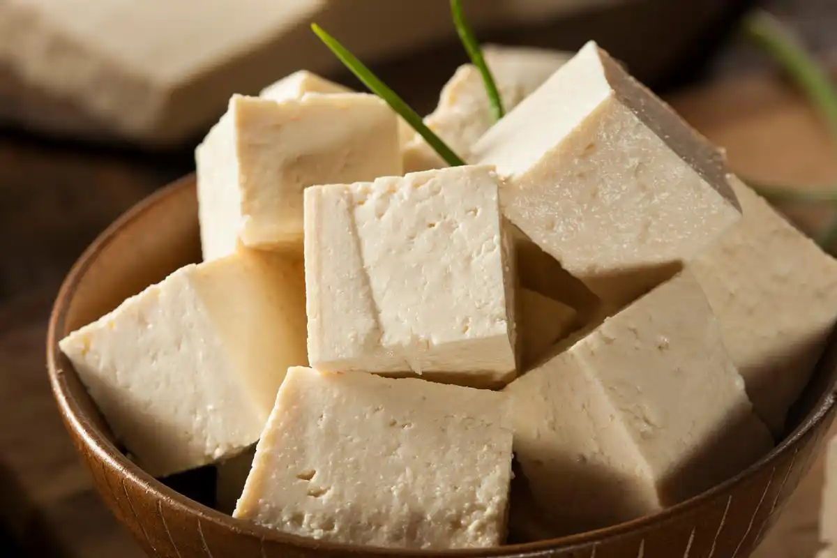 开始煮浆,与醋点豆腐不同的是,这三种豆腐都不需要事先过滤豆渣,而是