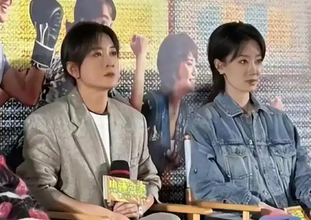 瘦百斤后的贾玲算不算大美女看看她和张小斐谢楠的合照就知道了