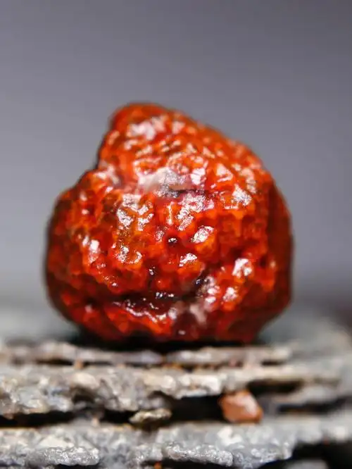 黑山玛瑙玻璃皮中国红