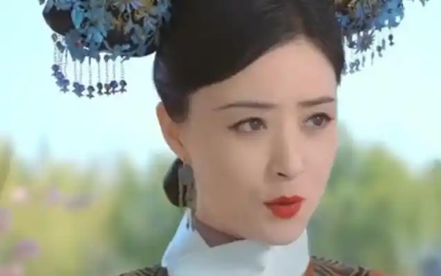 蒋欣古装新造型少了华妃的气质