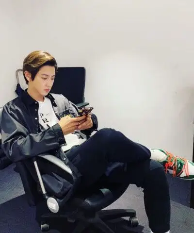 朴灿烈男友视角/朴灿烈女友视角 我良心发现回来营业了 自截自调灿烈