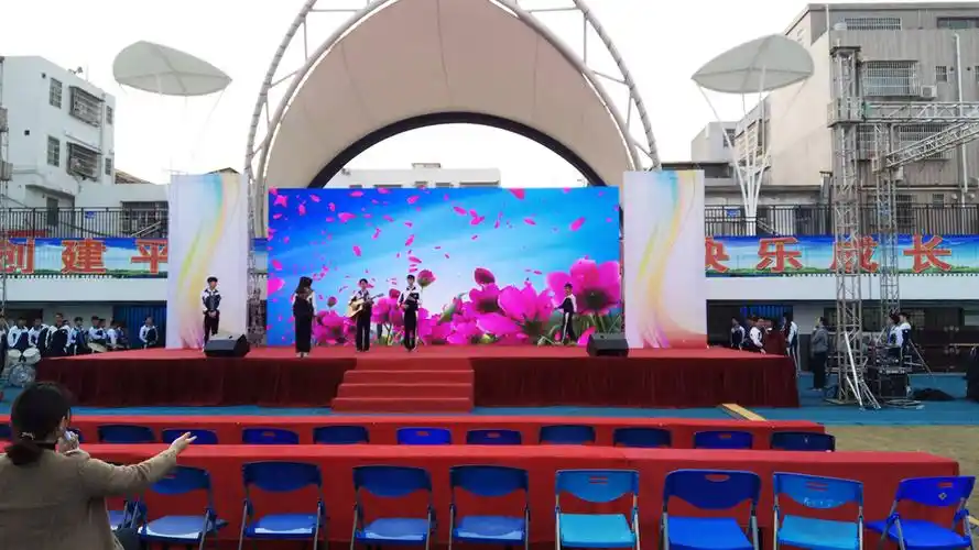 户外白天—led租赁_led显示屏租赁_灯光音响租赁_舞台设备租赁_商务