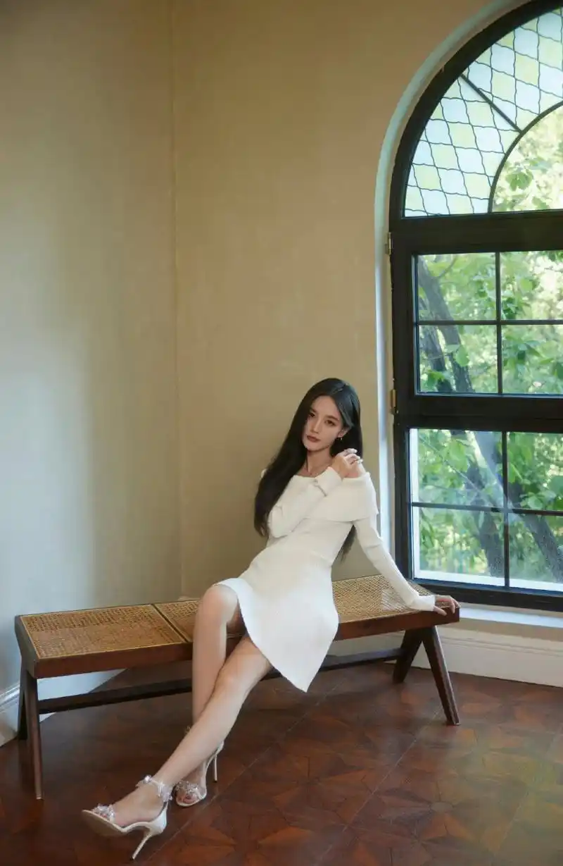 李一桐高跟鞋系列,太美了,看着让人心动啊!