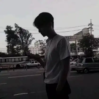 一瞬间情绪低落很过会过去黑白头像男生伤感堕落背影图片