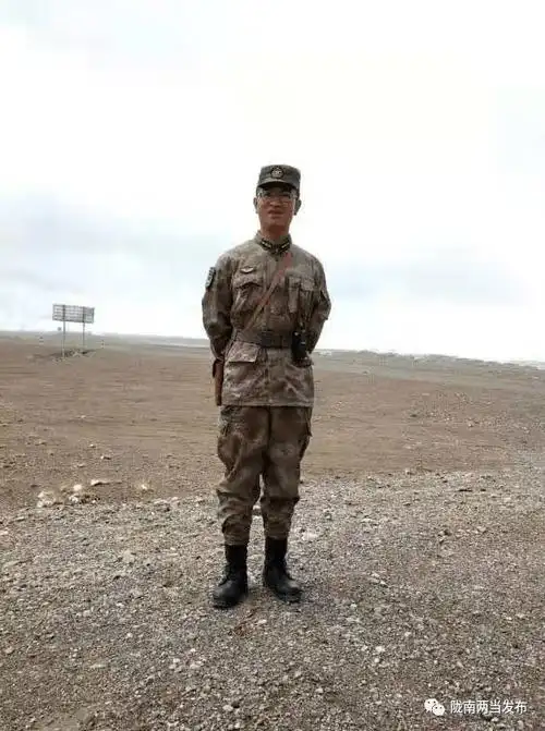 请把陈红军英雄的故事讲给你的孩子听