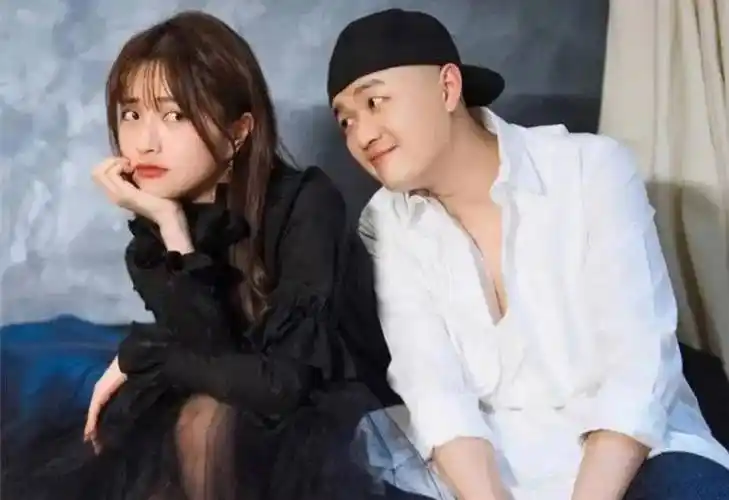 哄抬猪价,推柳岩入水,孙怡分手她最担心?_包文婧_包贝尔_夫妻