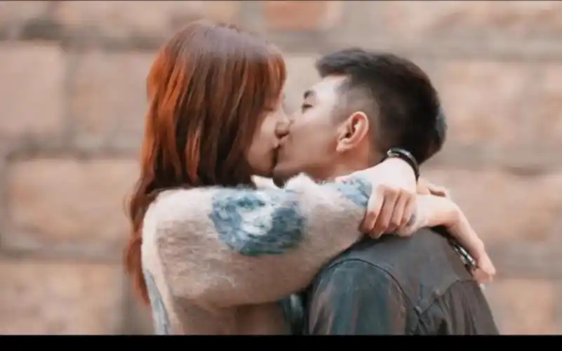 【李一桐】美女与野兽般的爱情 李一桐吻戏