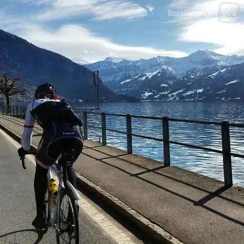 【适合老年骑行的自行车】自行车骑行装备 变速自行车骑行技巧