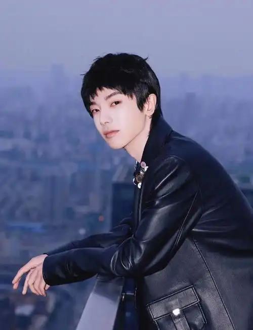 华晨宇官宣喜讯网友们都在欢呼这一天终于来了