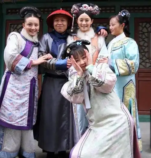 《甄嬛传》中爆笑的穿帮镜头,比春晚还搞笑,看看你都知道哪一个