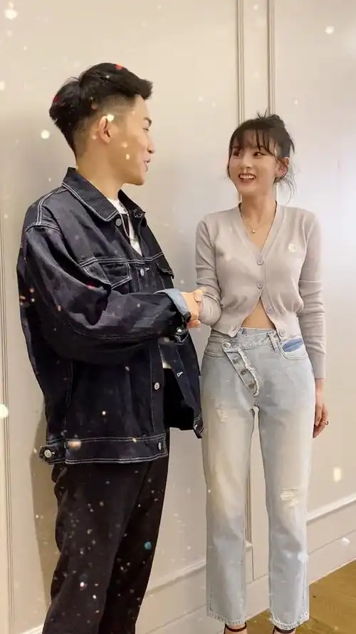 明星#和宋祖儿合拍