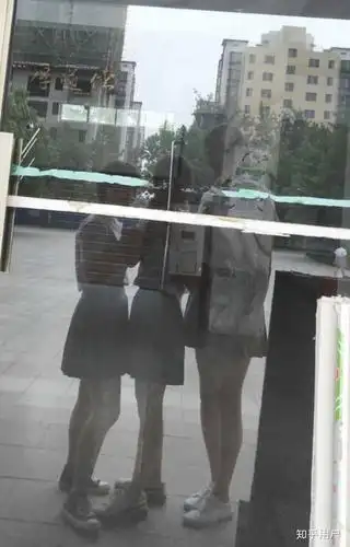 大概跟164的小姐妹站在一起就这样了