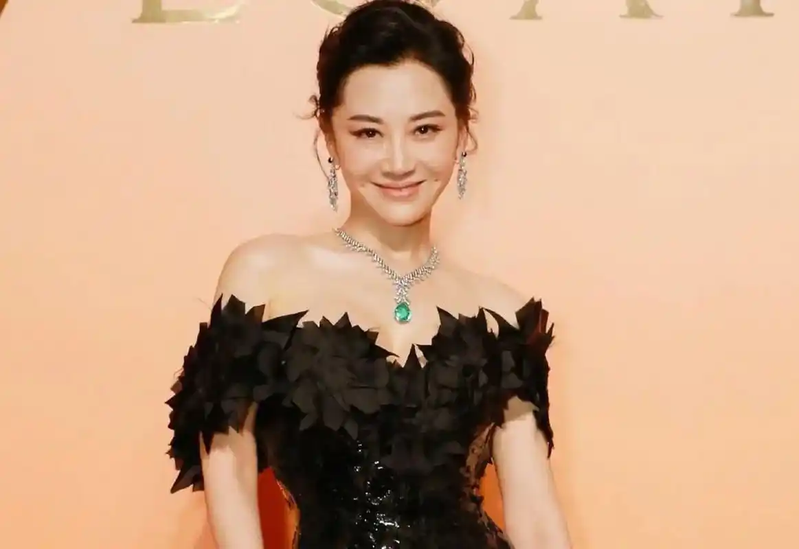 "越老越有韵味"的女明星之许晴  许晴,1969年出生于北京,毕业于电影