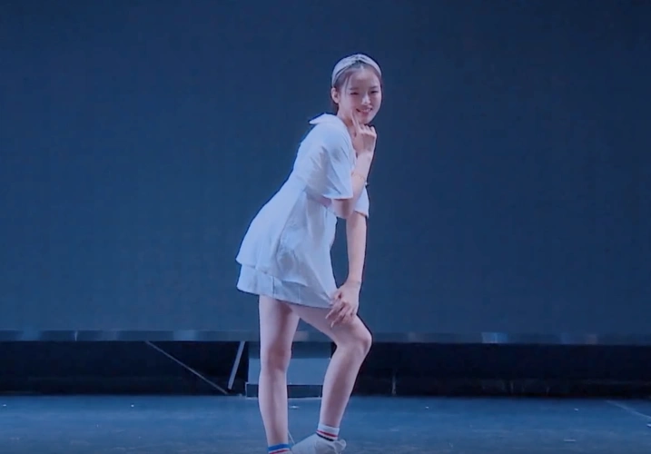 有种待遇叫杨超越女团面试自曝跳舞时台下老师的做法难怪能入选