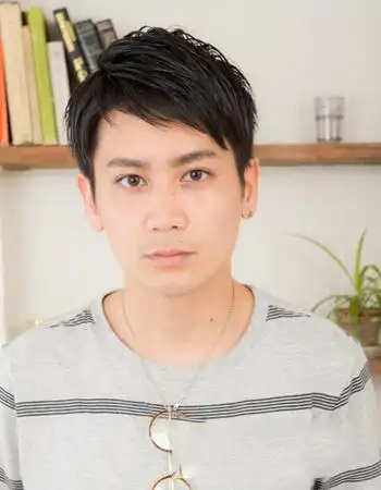 日系男生斜刘海发型图片男生日式潮发型设计3