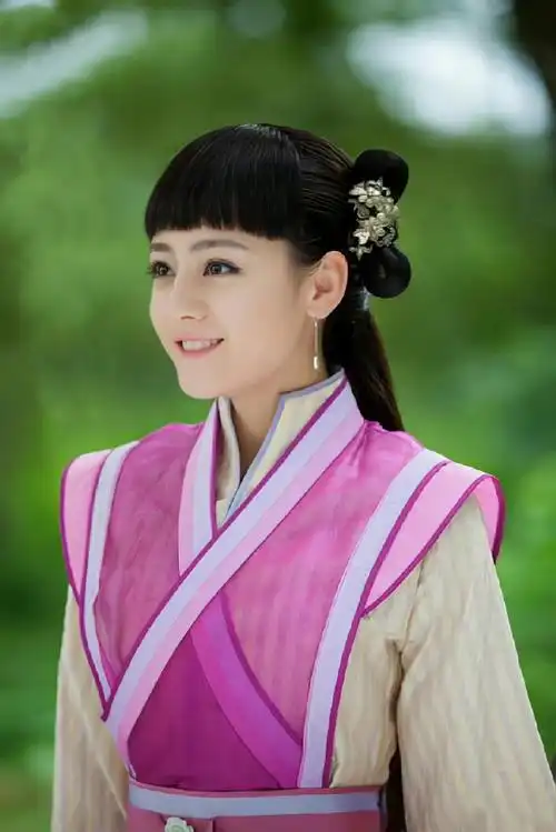 角色正当燃#dlrb#凝聚v力量#【芙蕖】是芙蕖师姐@dear-迪丽热巴