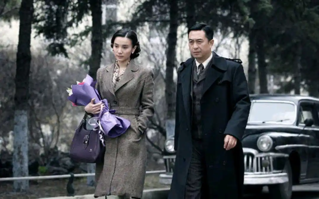 《悬崖》结局一直存在的争议:周乙的死有意义吗?