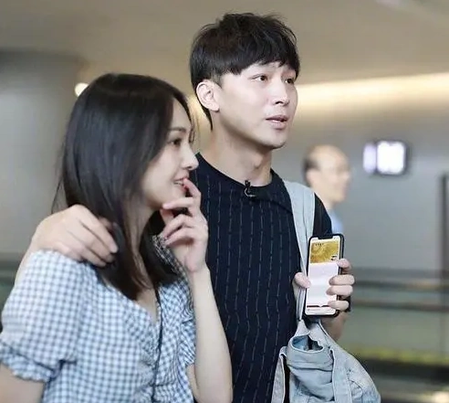 评论张恒郑爽事件 只有郑爽一个人错了吗?