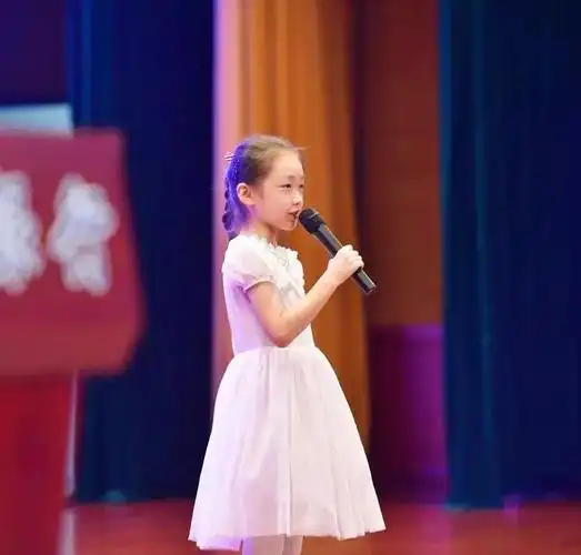 伯仟才艺少儿口才训练对孩子的21大好处你知道多少