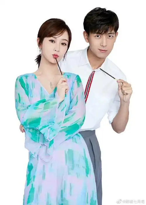 李现与女排姑娘合影# [心]#杨紫李现新合作. 来自代星辰星辰 - 微博