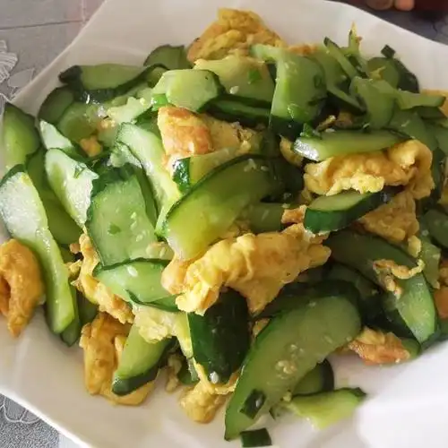 小慧做的黄瓜炒鸡蛋