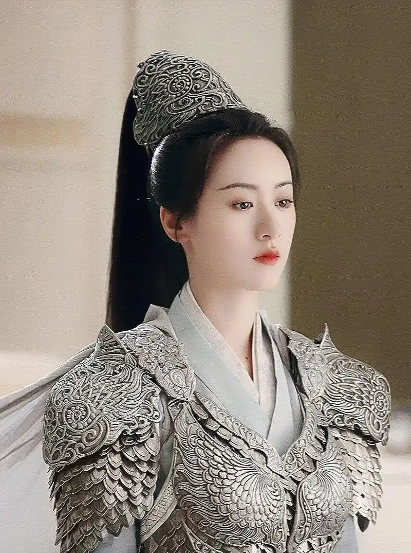 她原来演过张艺兴的丫头啊_袁冰妍