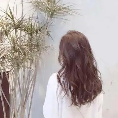 50岁淡雅头像女背影 女生头像图片大全 -【爱个性】