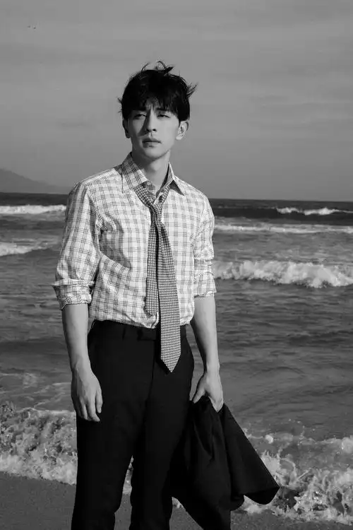 邓伦20211116图频集gq人物盛典