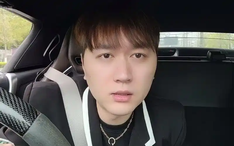 小小小酷哥20220319-04见见女同学