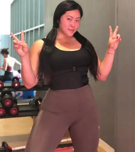 180斤的大胖妞经常健身体重却没变但身形更有魅力了