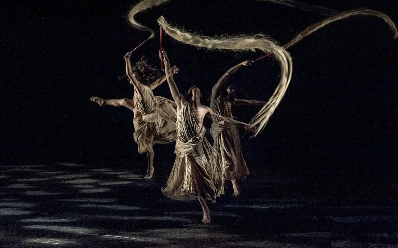 现代舞《三更雨·愿》,北京正乙祠的最后一场演出.