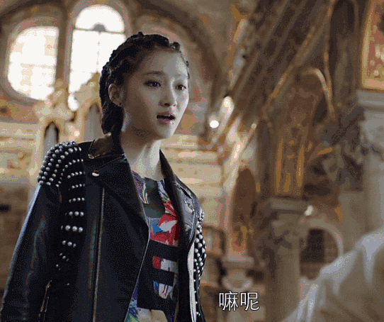 爆了丨与鹿晗恋爱,能不能拯救关晓彤的衣品与品位?