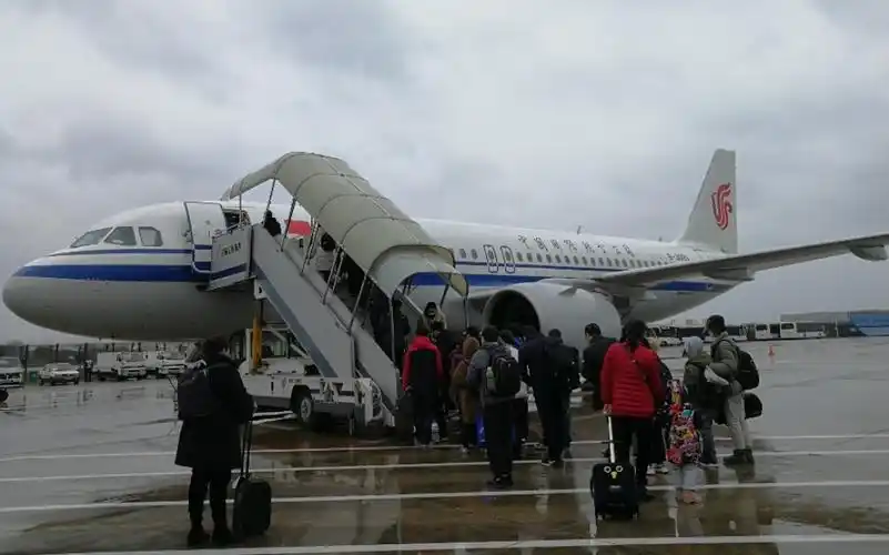 6 远机位 ca1705 杭州萧山→北京首都 机场登机 左侧视角机内pov记录