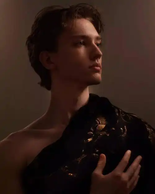 用自己的身材和颜值熟悉芭蕾舞的小伙伴一定对这个名字耳熟能详俄罗斯