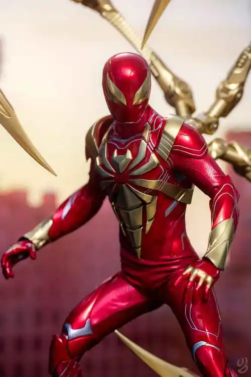 《漫威蜘蛛侠》蜘蛛侠(钢铁蜘蛛装甲战衣)1:6比例珍藏人偶实物图