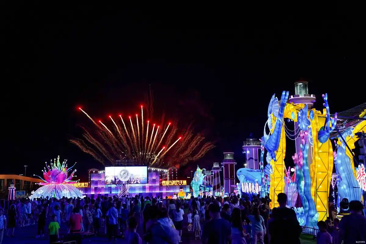 第33届青岛国际啤酒节烟火秀盛大开演!