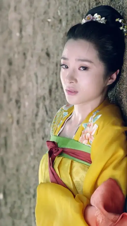 柜中美人-黄轻风-胡冰卿饰