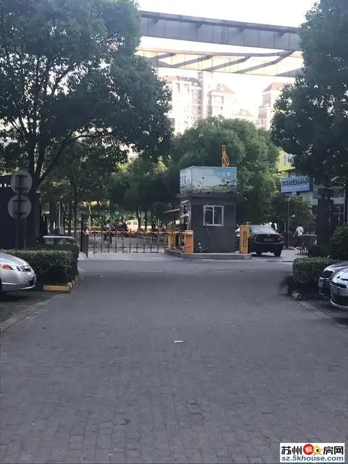 湖畔天城 精装三房餐厅客厅正通透户型方正轻轨小区华润旁