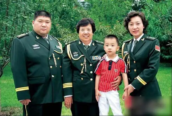 毛新宇罕见旧照大曝光