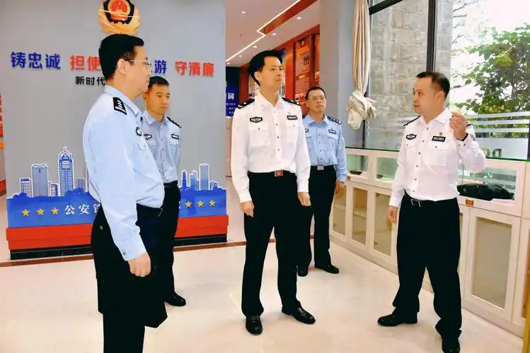 梧州:市局领导到万秀,长洲公安分局调研 - 工作动态 - 广西壮族自治区
