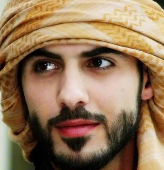 被誉为"全球最帅"的阿拉伯人,曾因颜值太高被赶出国门,如今成了这样