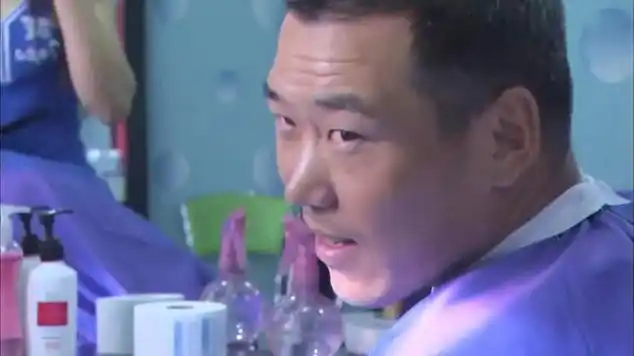 现场铁证:罪犯在理发店徘徊,警花一出动,罪犯果然上钩|刑侦片|悬疑片