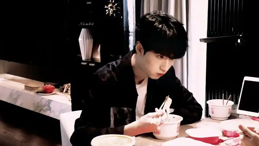 严浩翔 - 堆糖,美图壁纸兴趣社区