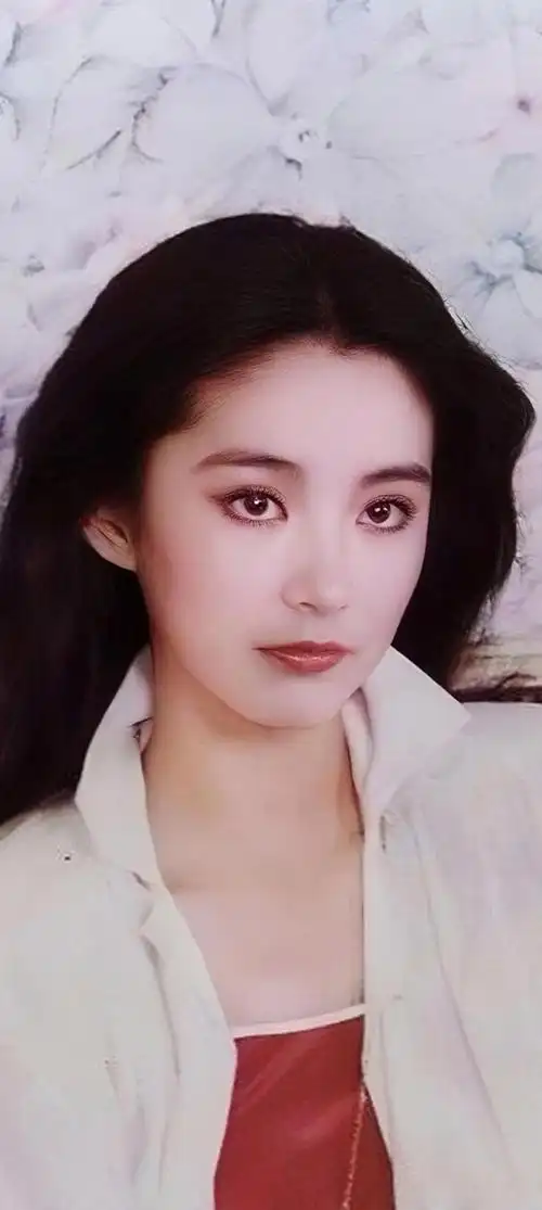 林青霞壁纸—那些惊艳时光的绝美照片