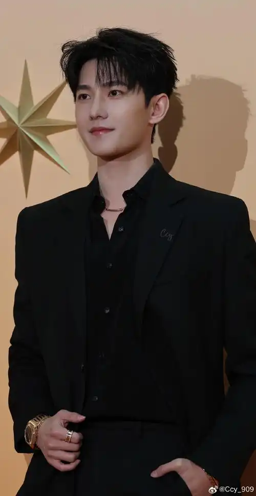 黑西装是杨洋的统治区