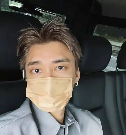 消失一年后,36岁的李易峰终于现身,素颜苍老,眼里有泪!