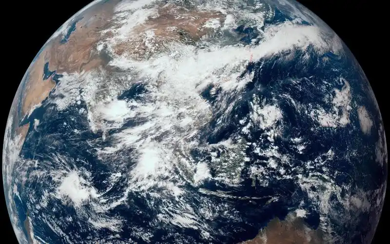 风云四号科研试验卫星72小时俯瞰地球